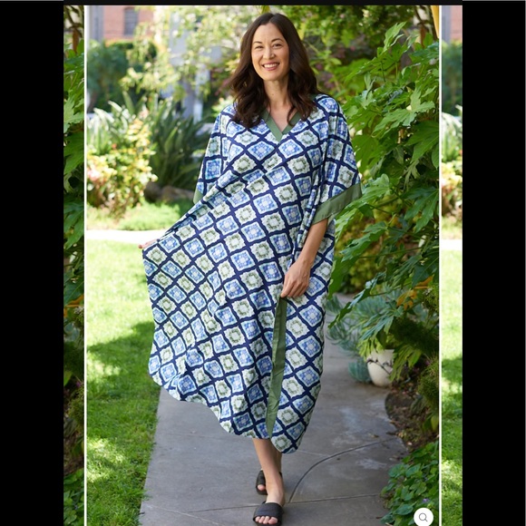 🌸NWT WINLAR MILLI” GEO BLUE & GREEN COVERUP CAFTAN DRESS - Picture 6 of 15
